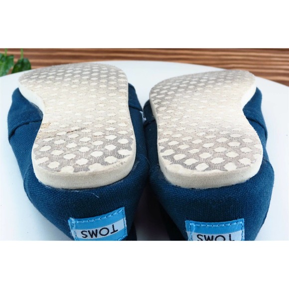 Toms Size 7 M Blue Round Toe Flat Fabric Women - Picture 6 of 7
